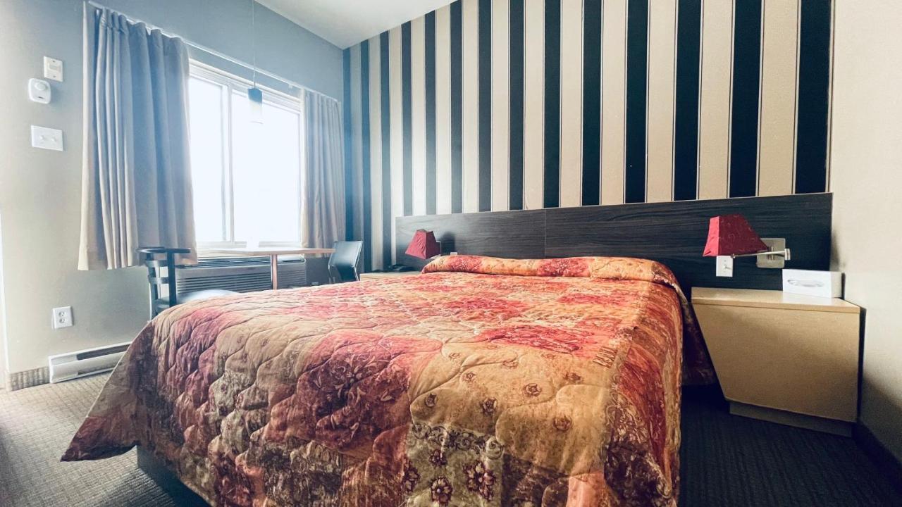 Motel Falcon Броссар Экстерьер фото