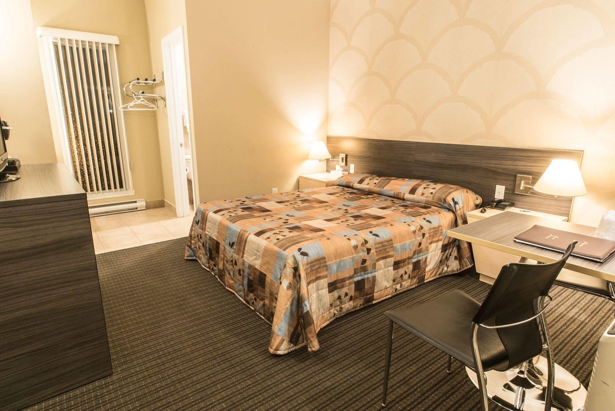 Motel Falcon Броссар Экстерьер фото
