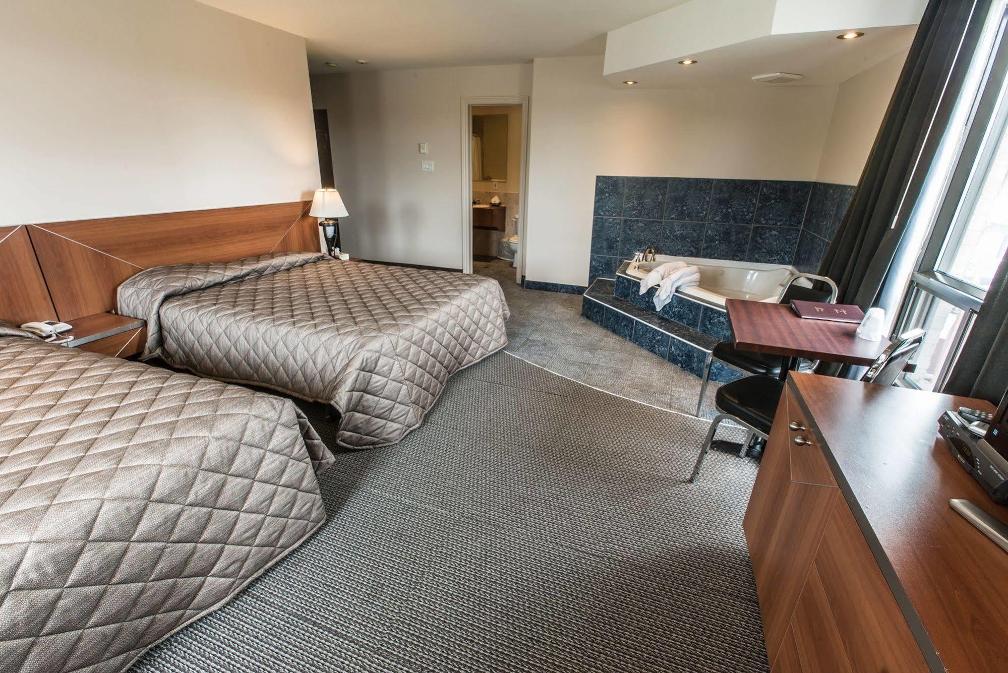 Motel Falcon Броссар Экстерьер фото
